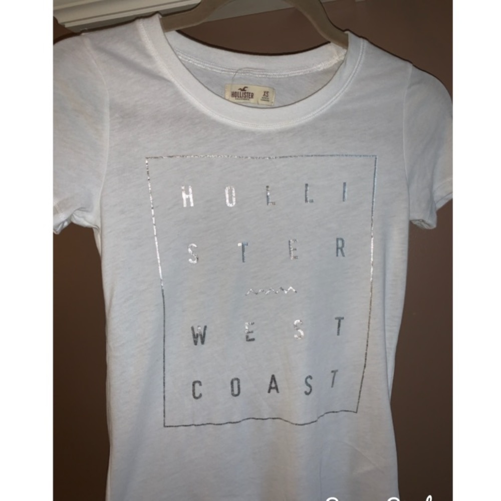 Hollister Tee